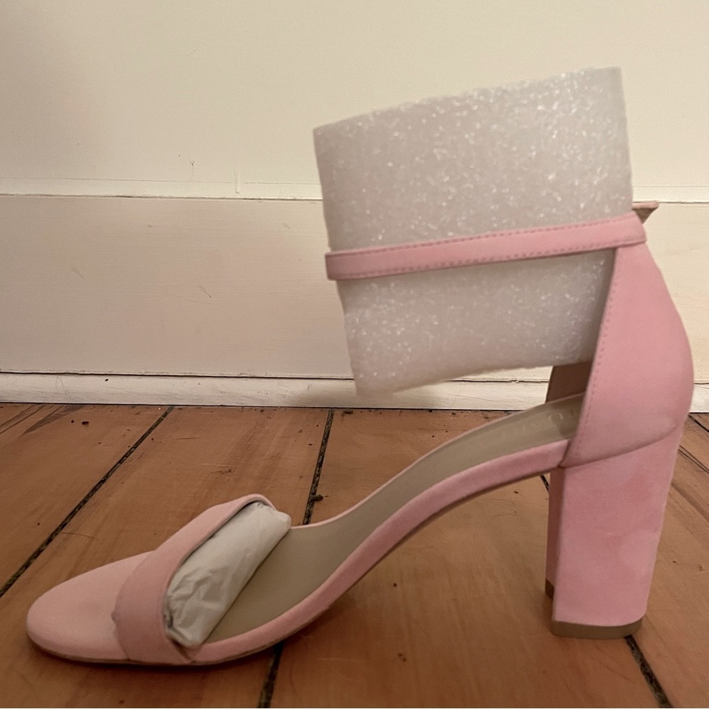 Stuart Weitzman Nearly Nude Sandals 7.5